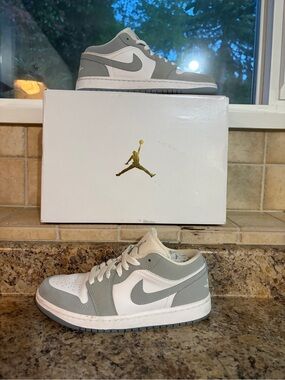 Jordan 1 Low White Wolf Grey